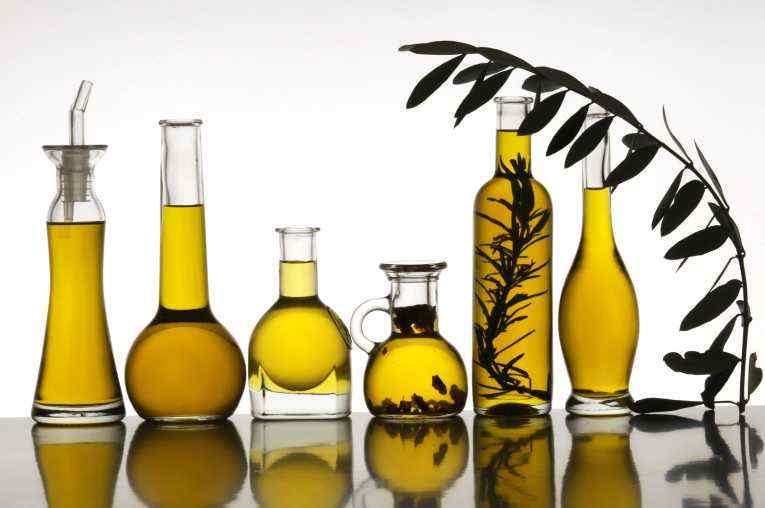 Cut-Strokes-Olive-Oil_156