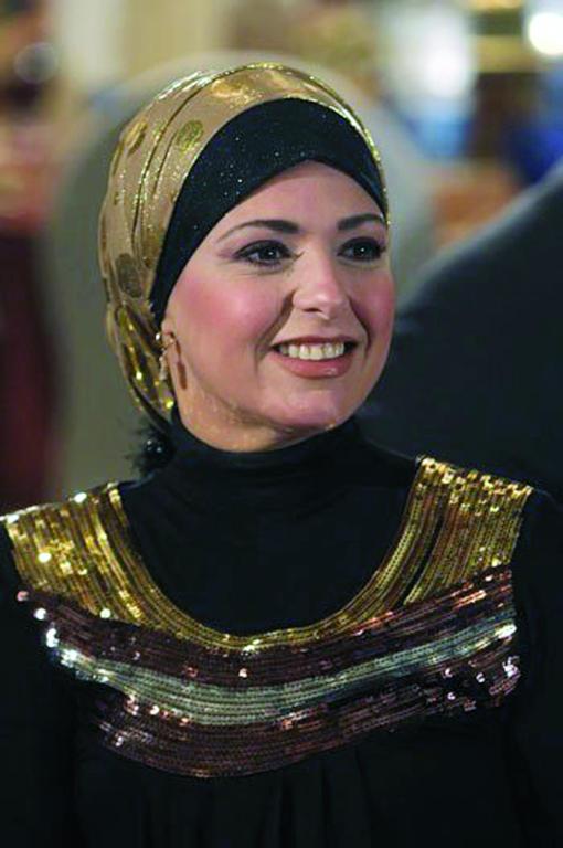 صور احدث ازياء فساتين الفنانة صابرين الجديدة للمحجبات ، شوفى النجمة الشهيرة بالحجاب الانيق 259140 7