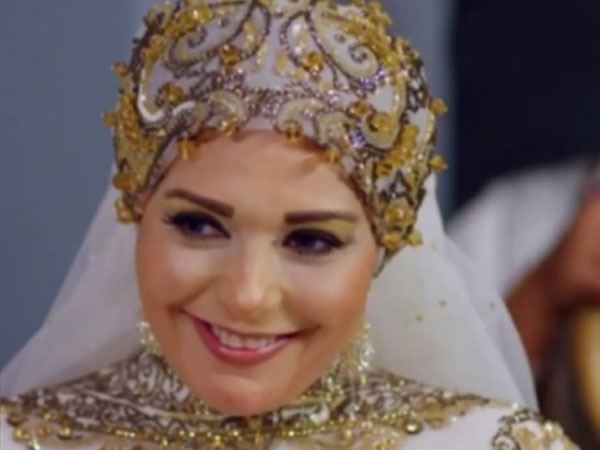 صور احدث ازياء فساتين الفنانة صابرين الجديدة للمحجبات ، شوفى النجمة الشهيرة بالحجاب الانيق 259140 9