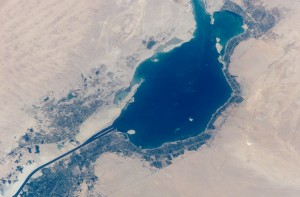 Great_Bitter_Lake_From_Space_-Hires-