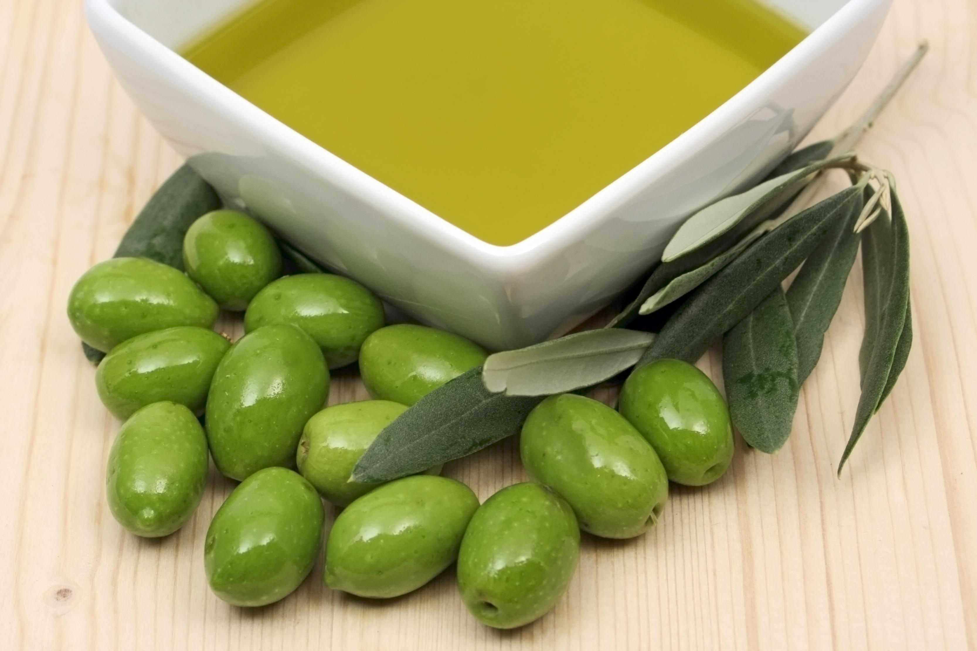 زيت الزيتون olive oil