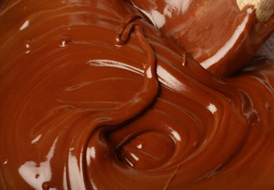 كيفية عمل صوص الشوكولا لكل نواع الحلويات
