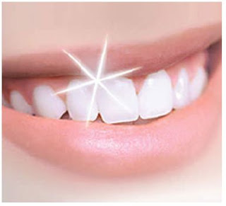 وصفات لتبييض الاسنان بين النفع و الضرر